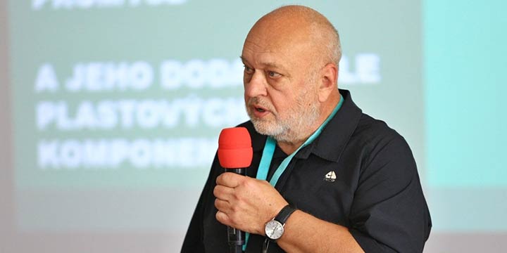 Historie československého plastikářského průmyslu v&nbsp;rozhovorech pamětníků (2/7)